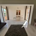 Gostinjska kuća Julian 3*