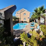 Julian Gostinjska kuća 3*
