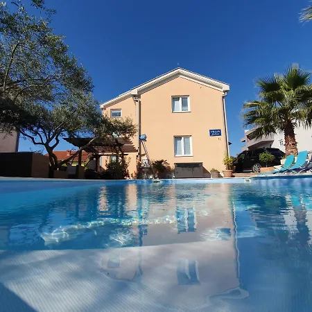 Julian Гостевой дом Задар