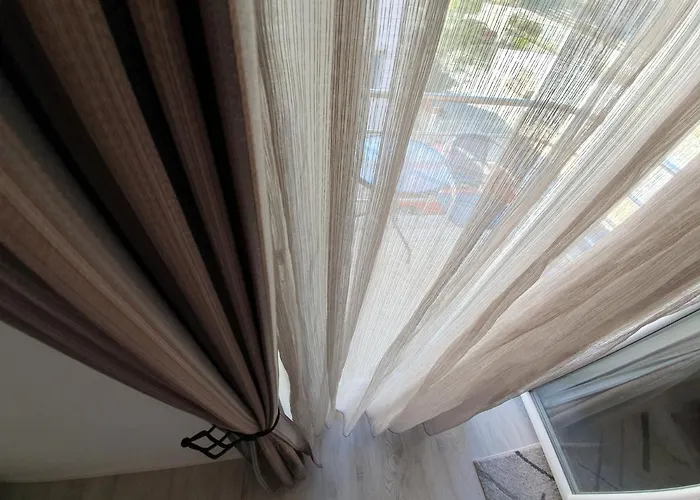 בית הארחה Julian זאדאר