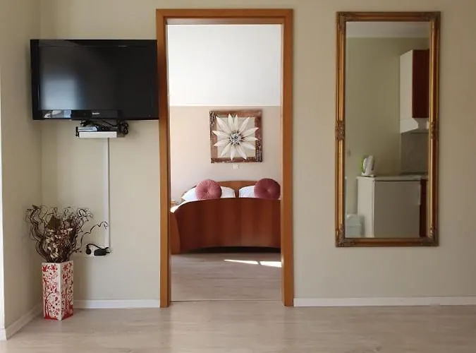 בית הארחה Julian