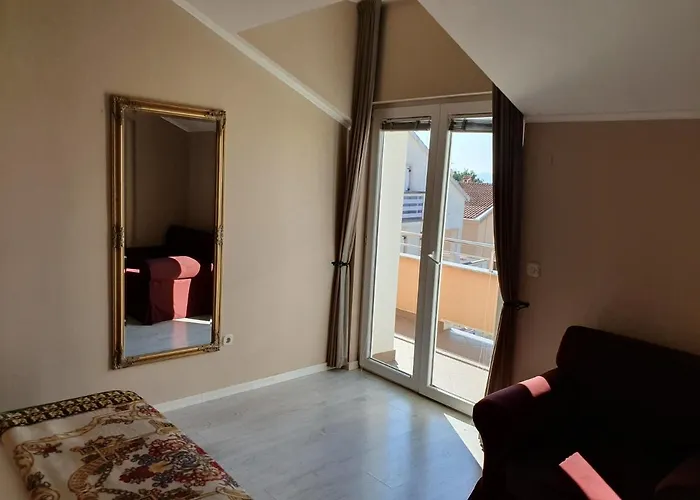 Guest house Julian 3*